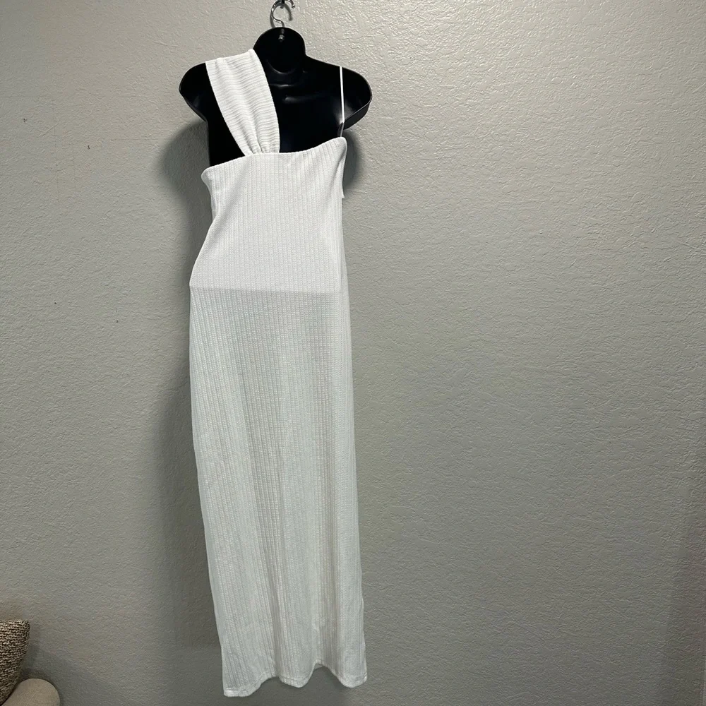 VICI COLLECTION Emberly One-Shoulder Midi Sweater Dress M - Picture 9 of 9